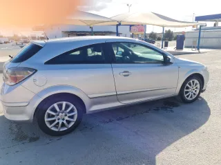 Opel Astra 2007