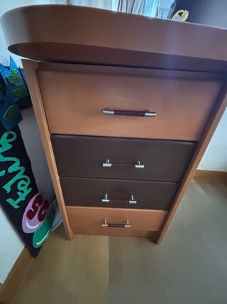 Mesa estudio juvenil diseño moderno