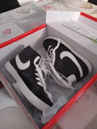 Botas Nike Negras Talla 32x28x12cm