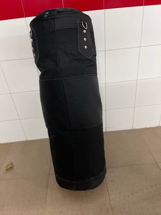 Saco de boxeo negro