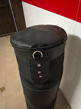 Saco de boxeo negro