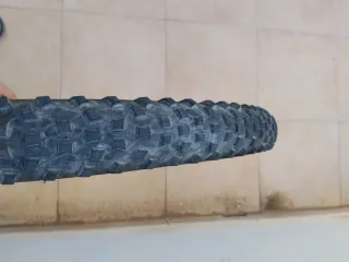 Cubiertas de MTB 29 Schwalbe Rocket Ron y Vittoria