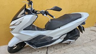 Honda PCX Blanca de 125