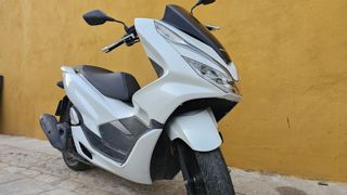 Honda PCX Blanca de 125