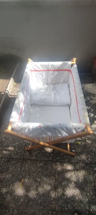 Moisés para bebé con textiles