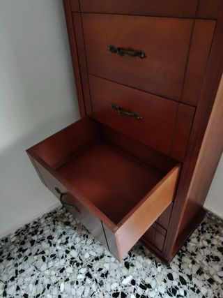 Sinfonier de madera marrón