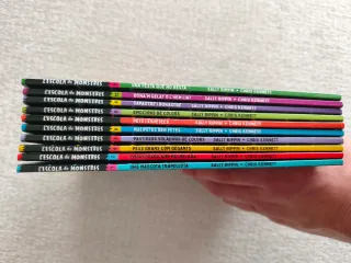 10 libros Escola de Monstres 1,2,4,5,6,7,8,9,10,20