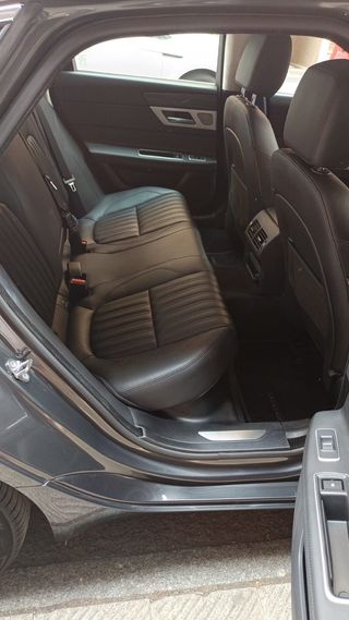 Jaguar XF 3.0 D V6 300CV PORTFOLIO AUT.