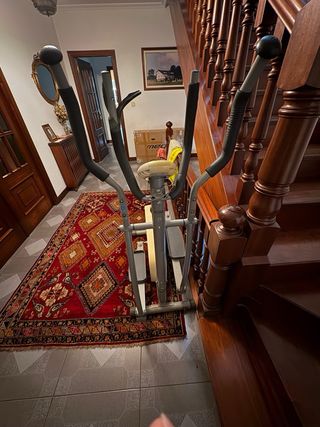 Bicicleta Elíptica Gris y Beige