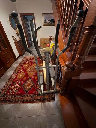 Bicicleta Elíptica Gris y Beige