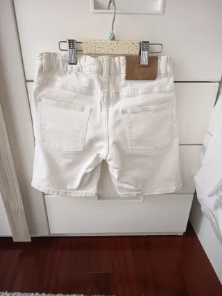 Bermuda niño blanca. Vaquera.  En perfecto estado