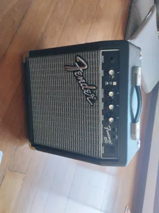 Guitarra Eléctrica Samick + Amplificador Fender