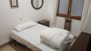 Alquilo habitación en el centro de la seu