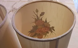 Coppia paralumi vintage dipinti a mano