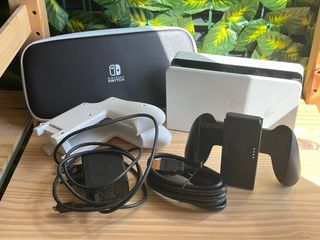 Nintendo Switch OLED + Accesorios