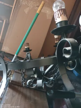 Lámpara de hierro forjado estilo rústico