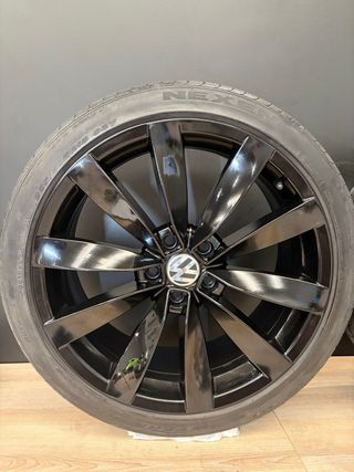 Llantas Volkswagen R19 con Neumáticos