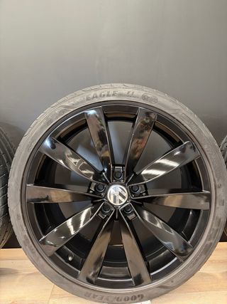 Llantas Volkswagen R19 con Neumáticos