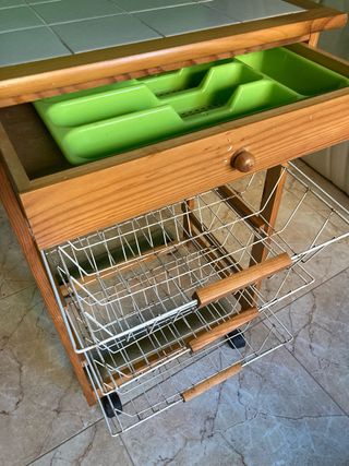 Frutero de Madera con Cajón y Cestas
