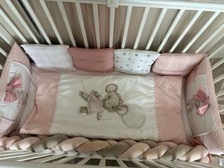 Conjunto de ropa de cuna