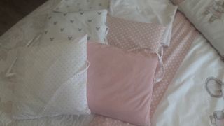 Conjunto de ropa de cuna