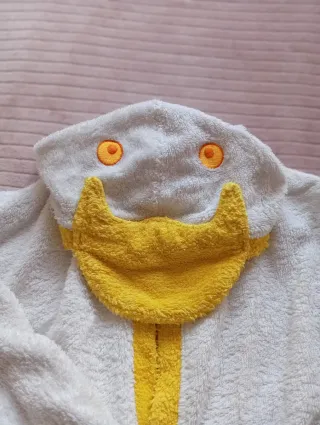 Albornoz infantil. Rizo. Talla 6-8.