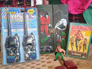 juguetes bootleg y figura rambo vintage años 80 90