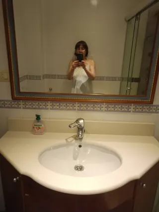 Habitación luminosa y cómoda en excelente ubicació