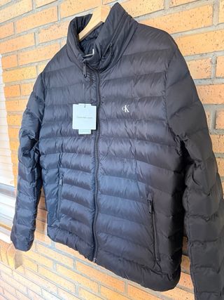 Chaqueta Calvin Klein Jeans Negra Plumas