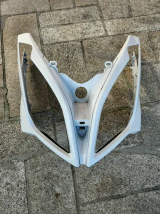 Frente Kymco Superdink Blanco. Se escuchan ofertas