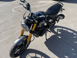 Triumph Speed 400 Negra/Plata