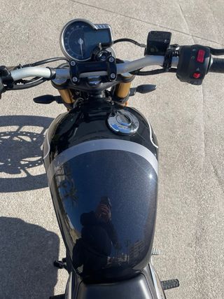 Triumph Speed 400 Negra/Plata