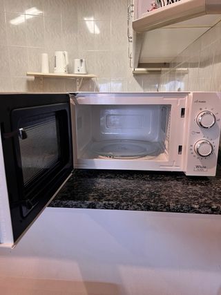 Microondas Orbegozo 20L Blanco