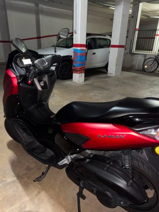 Yamaha NMAX 125 2021 Roja y Negra