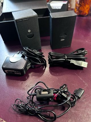 Móvil LG KF700 Plata y negro