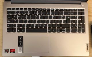 Portátil Lenovo IdeaPad 1 15AMN7 Gen7 Ryzen 5 512B