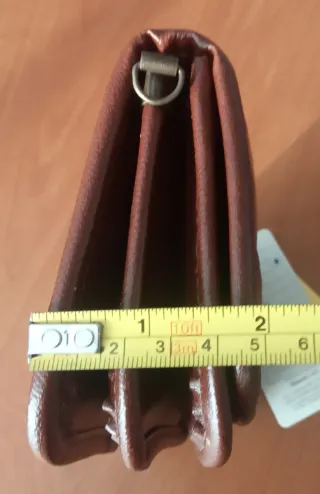 CARTERA -  BOLSO MANO MARRÓN OKAY SAC