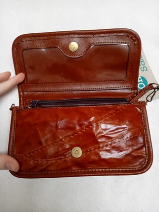 CARTERA -  BOLSO MANO MARRÓN OKAY SAC