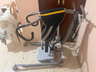 GRUA ELEVADORA DE PERSONAS CON DISCAPACIDAD