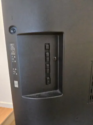 Televisión Panasonic Negra y Plateada