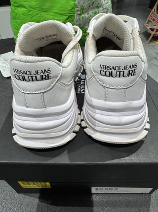 Scarpe Versace Jeans Couture bianche e oro