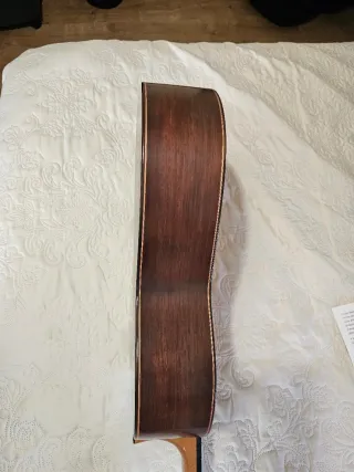 Guitarra Manuel Guillena Madagascar