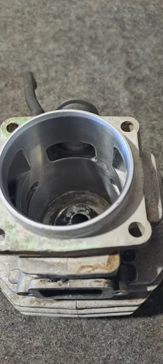Cilindro Motosierra Oleo-Mac 980 52 mm