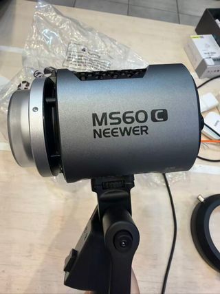 NEEWER MS60C Luz Video LED RGBWW 65W