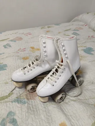 Patines de 4 ruedas blancos