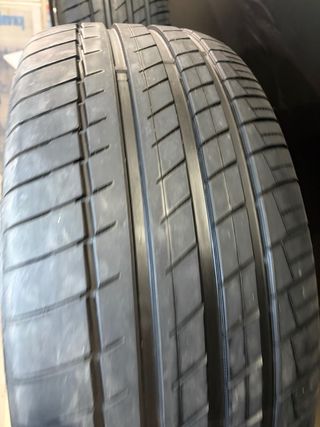Llantas Volkswagen R20 con Neumáticos