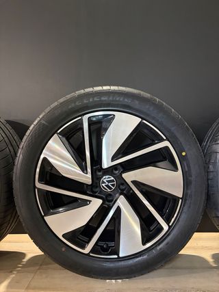 Llantas Volkswagen R20 con Neumáticos