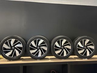 Llantas Volkswagen R20 con Neumáticos