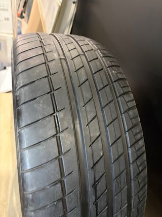 Llantas Volkswagen R20 con Neumáticos