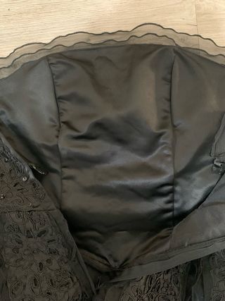 Vestido fiesta pedrería y tul negro